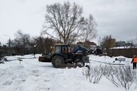 Снегоуборочная техника вышла на улицы Красноярска.