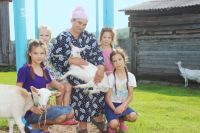 Многодетные семьи могут получить до 70 тыс. рублей на развитие ЛПХ.