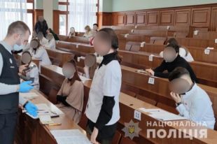 Экс-ректор организовал схему прохождения студентами экзаменов за деньги