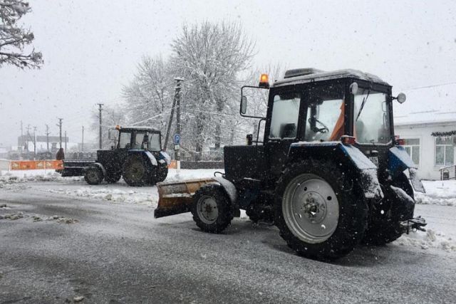 1000 единиц спецтехники готова к расчистке трасс Кубани от снега
