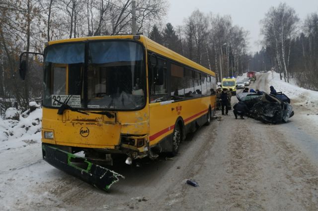 Смертельная авария возле РКБ в Ижевске. Фотолента