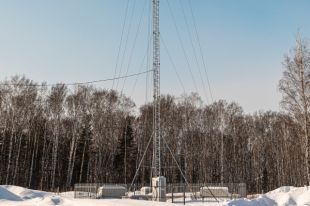Компания «Ростелеком» в 2020 году установила пять базовых станций на производственных объектах Группы «Сибантрацит», что позволило обеспечить высокоскоростным интернетом и мобильной связью 4G три разреза в Искитимском районе Новосибирской области.