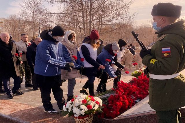 Единороссы Оренбуржья почтили память воинов-интернационалистов
