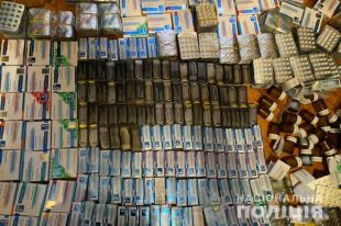 Двое жителей Львова торговали запрещенными лекарственными средствами