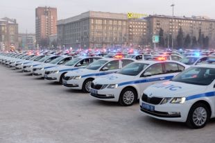 Госавтоинспекция Новосибирска приглашает кандидатов на должность инспекторов дорожно-патрульной службы. Открыто несколько вакансий.