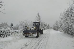 В городе на очищение улиц от снега направлено около 400 единиц спецтехники