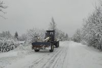 В городе на очищение улиц от снега направлено около 400 единиц спецтехники