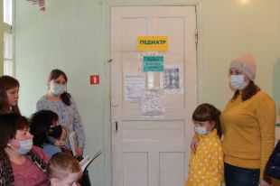 Многим больницам и поликлиникам не хватает врачей.