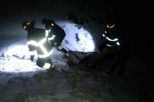 Под Днепром двое человек провалились под лед и утонули