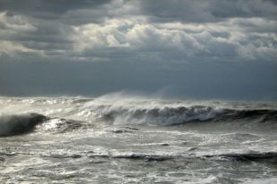 Спасатели предупредили о шторме в акватории Азовского моря.