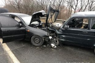 В Ужгороде произошло столкновение двух авто: есть пострадавшие.