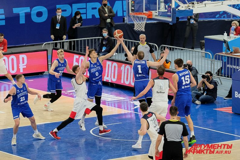 Баскетбольный матч Россия - Эстония в Перми.