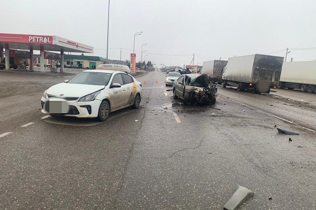 Тройная авария произошла на трассе «Кавказ» между Пятигорском и Нальчиком
