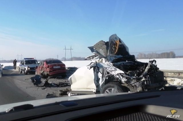 На трассе под Новосибирском в аварии погиб человек