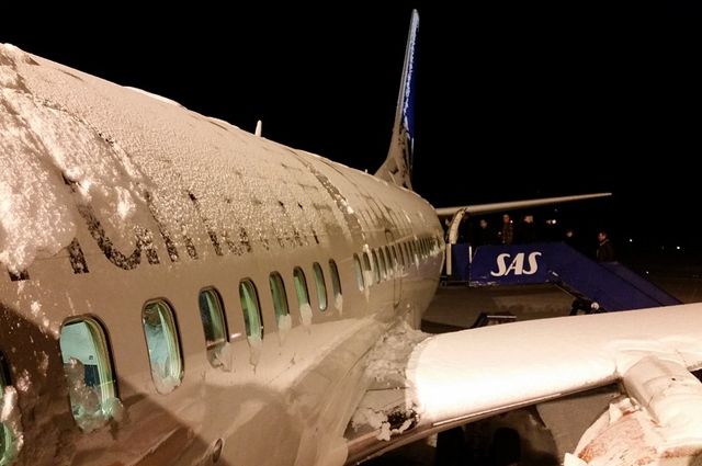 Непогода отменяет и изменяет авиарейсы в аэропортах Оренбуржья.