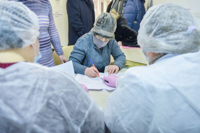 Прививку от коронавируса сделали больше 115 тысяч жителей Кубани