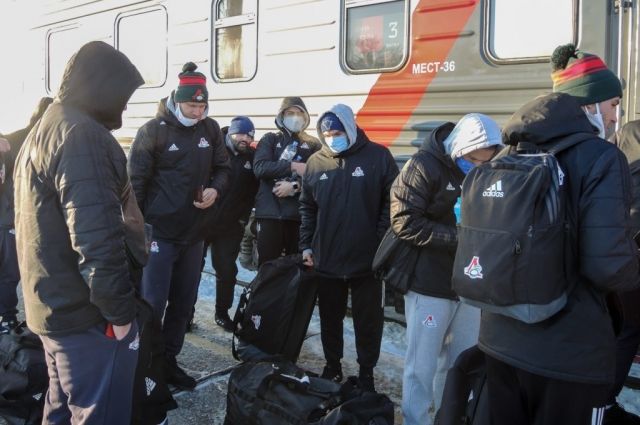 Игроки РК «Локомотив-Пенза» отправились на УТС в Турцию