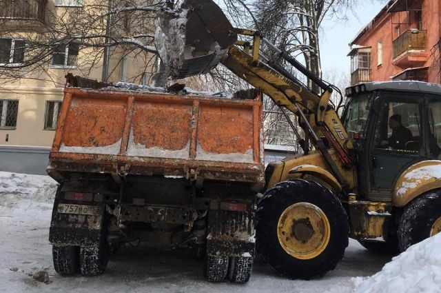 ДУКи пяти районов Нижнего Новгорода продолжают усиленную очистку дворов