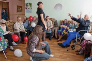 Дом ужасов: почему в домах престарелых не гарантируют безопасность