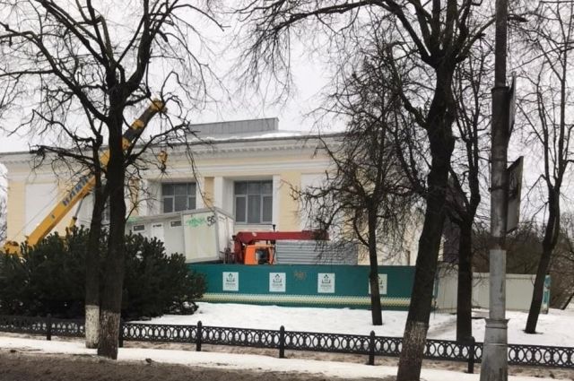 Общественный туалет демонтировали на центральной площади Пскова