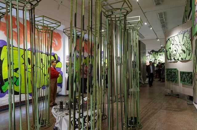 Выставка уличных художников «Харвест» открылась в тульском Выставочном зале