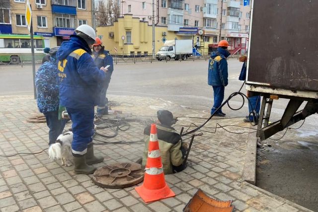 В Липецке на улице Гагарина обнаружили новый порыв трубы