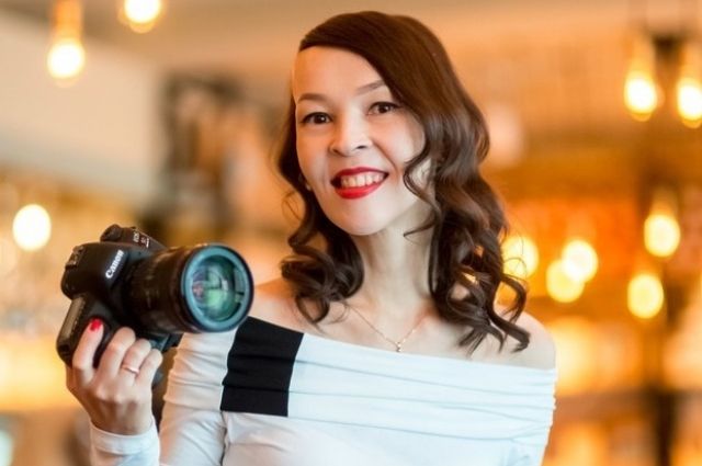 В Екатеринбурге девушкам, победившим онкологию, подарили фотовыставку