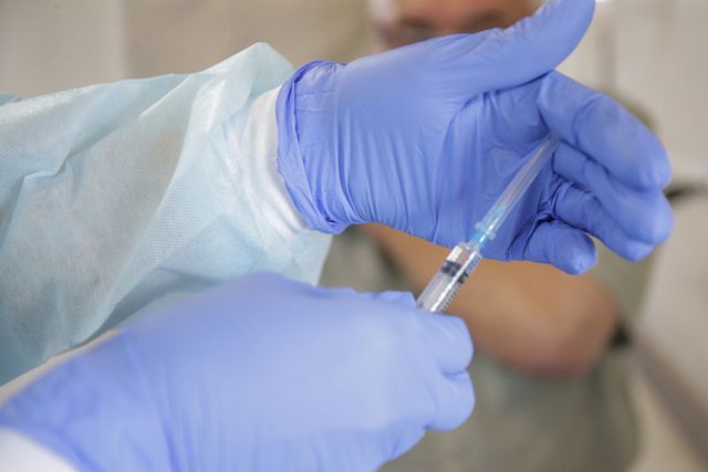 Третий мобильный пункт вакцинации от коронавируса откроется в Ростове