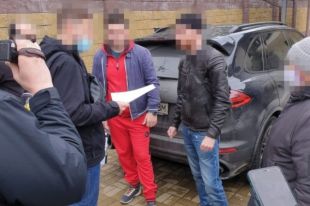 Из Украины хотели вывезти доспехи и монеты на миллион долларов, - СБУ