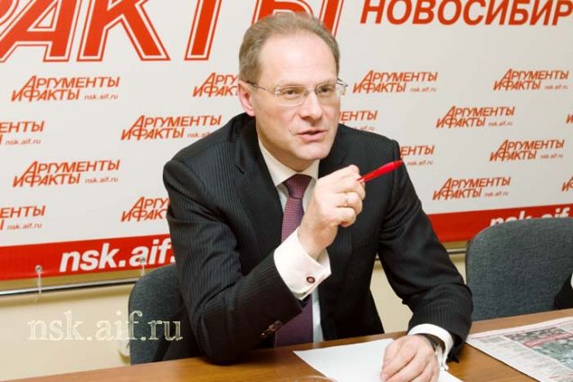 В декабре суд присудил экс-губернатору 5,7 млн рублей компенсации