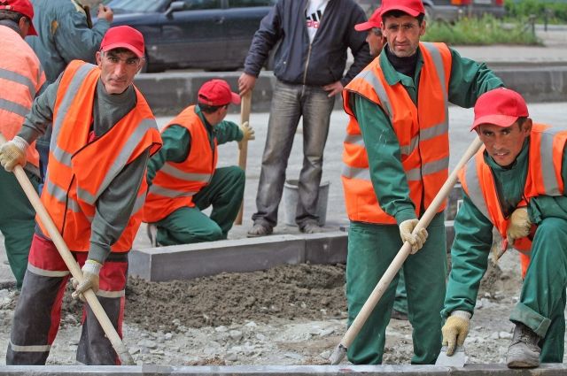 Мэр Новосибирска подчеркнул важность трудовых мигрантов из Таджикистана