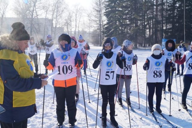 Лыжные гонки. Как в Омске прошли соревнования среди работников связи.