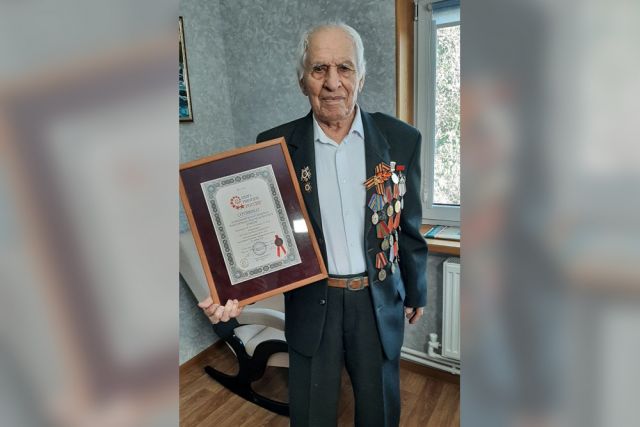 В Геленджике 100-летний водитель попал в Книгу рекордов России