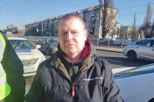 «Пытался скрыться»: в Киеве пьяный водитель сбил мать с ребенком