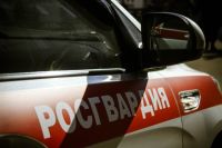 В итоге на перекрестке улиц Ревдинская и Соликамская одного из мужчин задержали. 