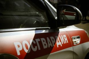 В итоге на перекрестке улиц Ревдинская и Соликамская одного из мужчин задержали.