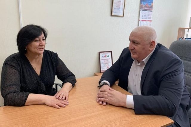 Мурат Хасанов встретился с председателем Союза женщин Адыгеи