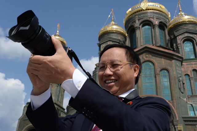 Чрезвычайный и Полномочный Посол Социалистической Республики Вьетнам в России Нго Дык Ман.