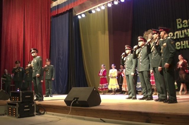 Жён миротворцев 15 бригады поздравили с 8 марта