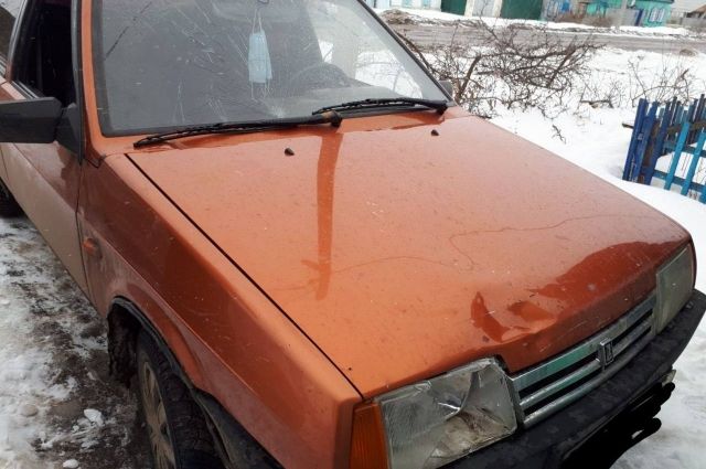 Водитель на ВАЗе сбил двух подростков под Саратовом