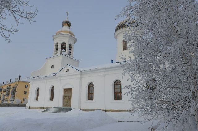 Исторический «зимний» кафедральный собор находится на улице 9 Января 1А.