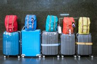 Оренбуржец отсудил у авиакомпании компенсацию за утерянный багаж и сломанный чемодан.
