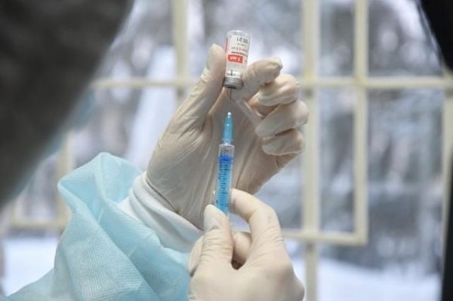 Областные власти закупят ещё 19 мобильных прививочных комплексов
