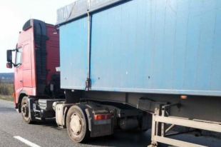 В Одесской области грузовой автомобиль переехал мужчину.