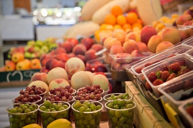 Около тонны фруктов «без паспорта» оказалось на рынках КЧР