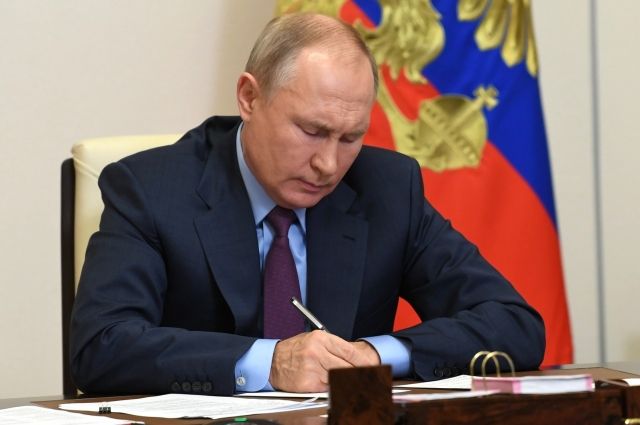 Владимир Путин подписал закон о блокировке телефонных номеров на территории исправительных учреждений. 