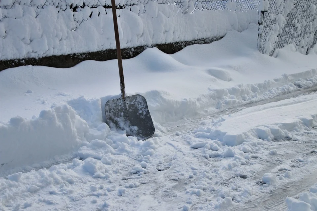 В Ижевске управляющую компанию оштрафовали за плохую уборку снега