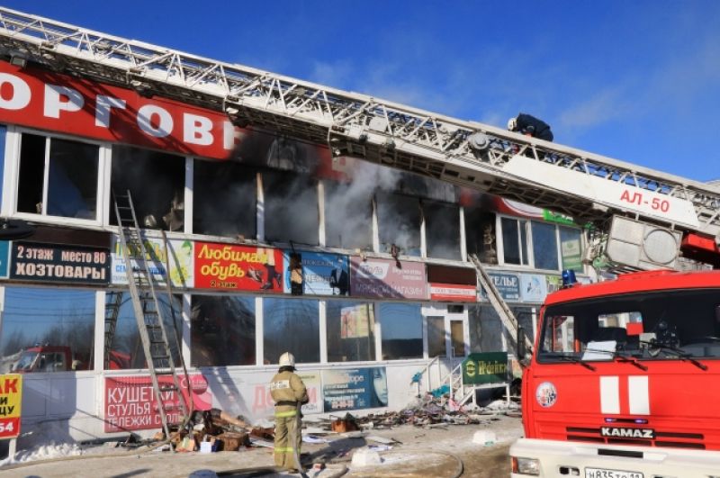 Пожар в торговом центре в Сыктывкаре. 