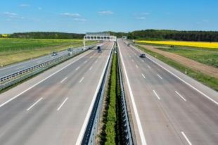 В Украине может появиться первый автобан, – Шмыгаль.