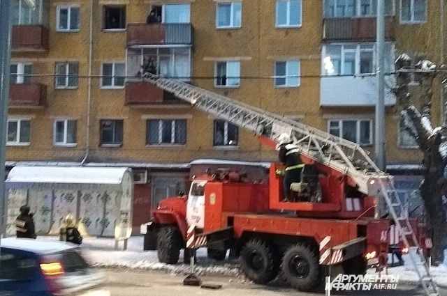 20 человек спасли на пожаре в Архангельской области